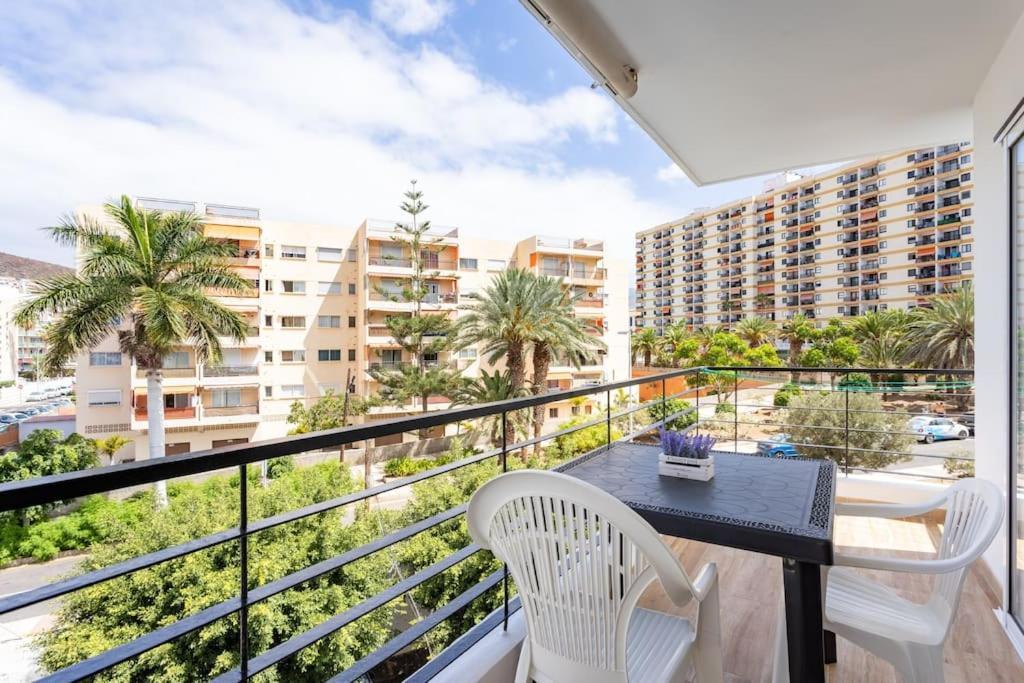 Vivienda Vacacional Rosaini Los Cristianos  Dış mekan fotoğraf
