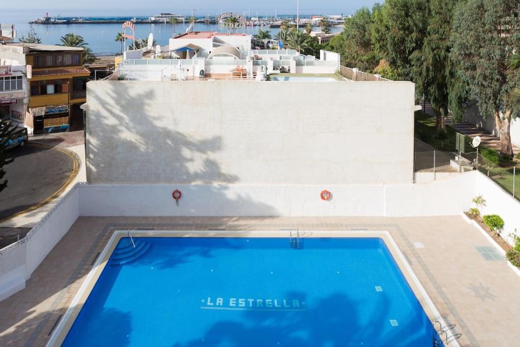 Vivienda Vacacional Rosaini Los Cristianos  Dış mekan fotoğraf