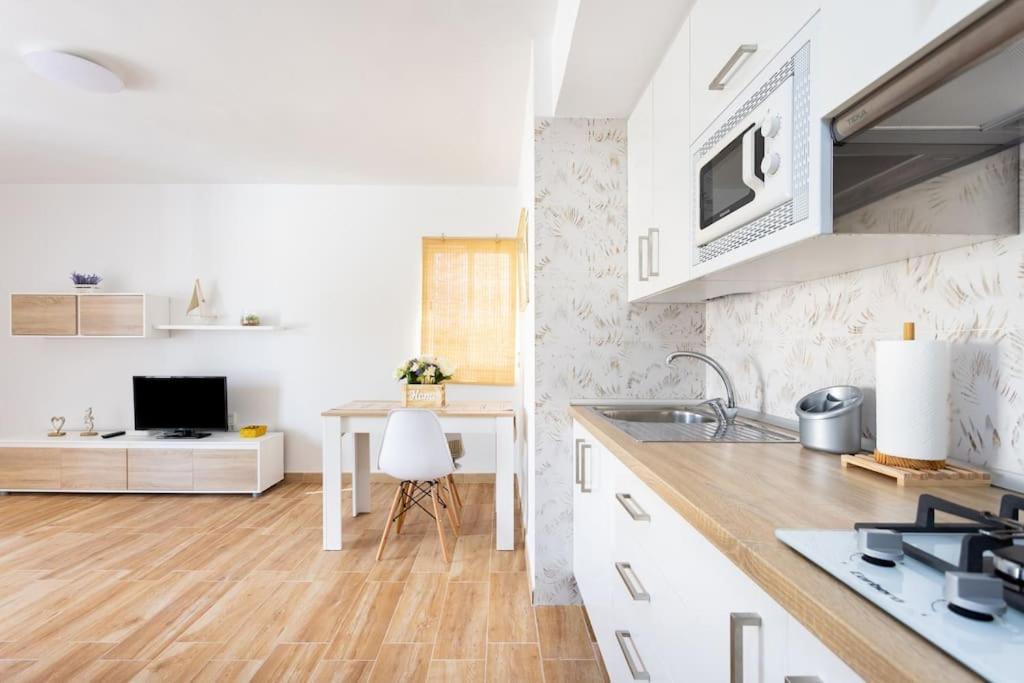 Vivienda Vacacional Rosaini Los Cristianos  Dış mekan fotoğraf